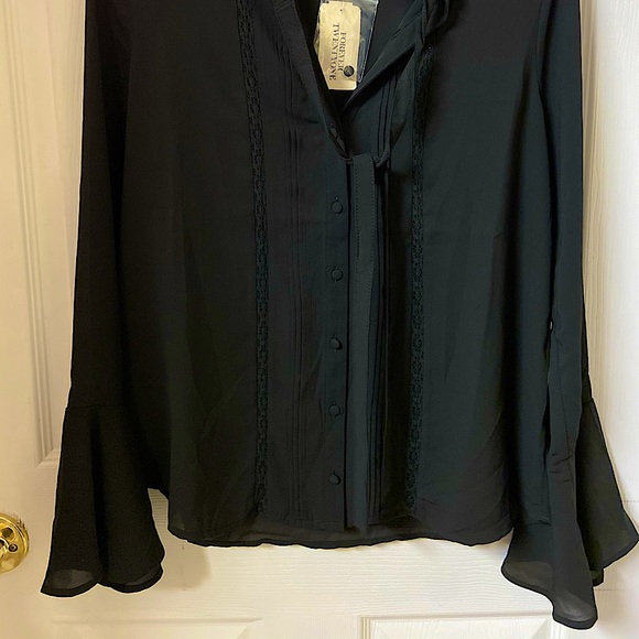 Forever 21 ruffled blouse - Picture 2 of 2